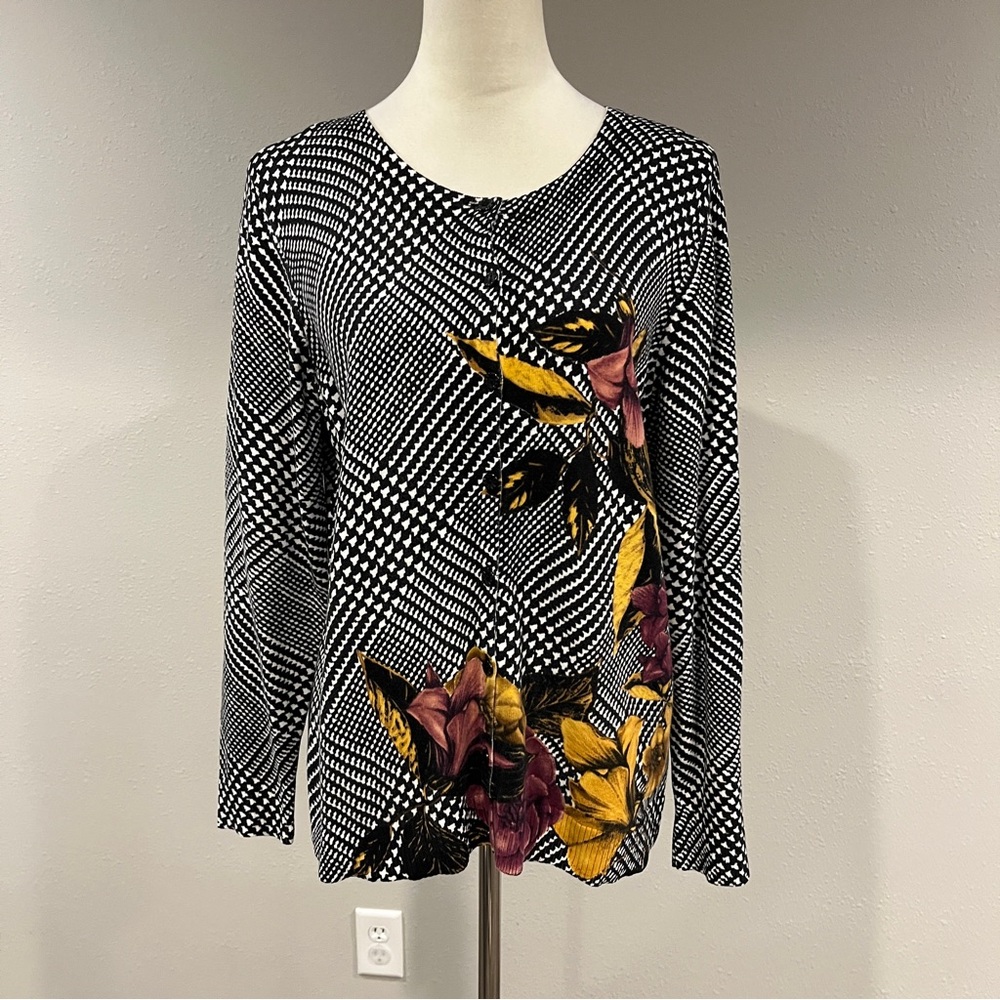 Women's Black and White Floral button‎ down cardigan size large